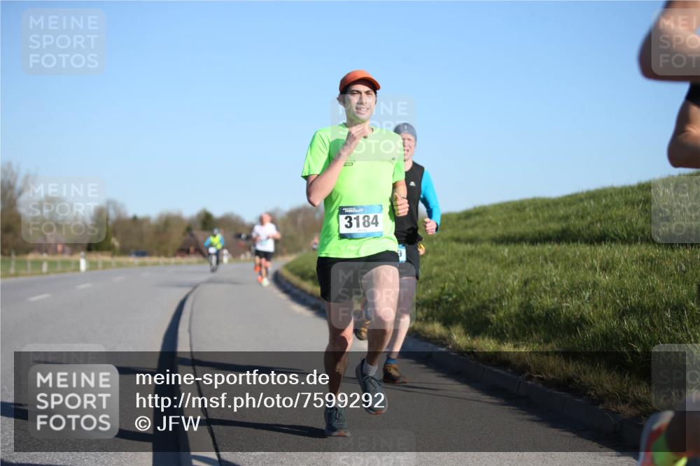 06.04.2025 - 44. Internationalen Wilhelmsburger Insellauf Jannik Wohlers http://msf.ph/oto/7599292 06.04.2025 09:18:20 Laufen 3184 meine-sportfotos.de