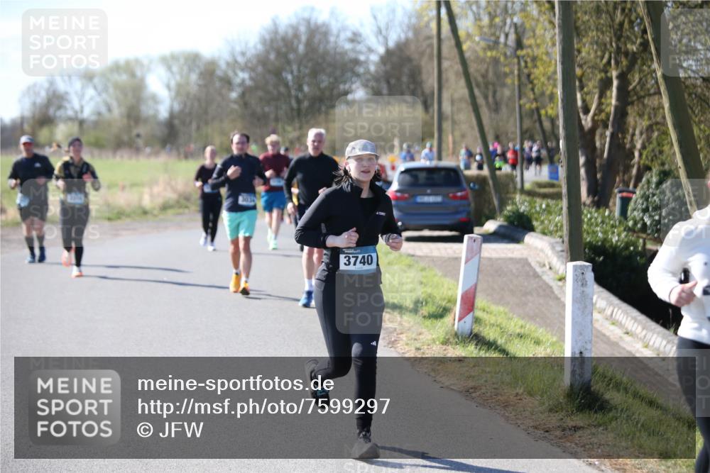 06.04.2025 - 44. Internationalen Wilhelmsburger Insellauf Jannik Wohlers http://msf.ph/oto/7599297 06.04.2025 10:40:06 Laufen 303, 3740 meine-sportfotos.de