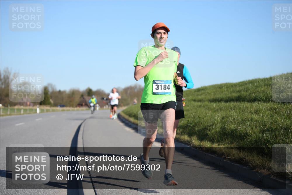 06.04.2025 - 44. Internationalen Wilhelmsburger Insellauf Jannik Wohlers http://msf.ph/oto/7599302 06.04.2025 09:18:20 Laufen 3184 meine-sportfotos.de