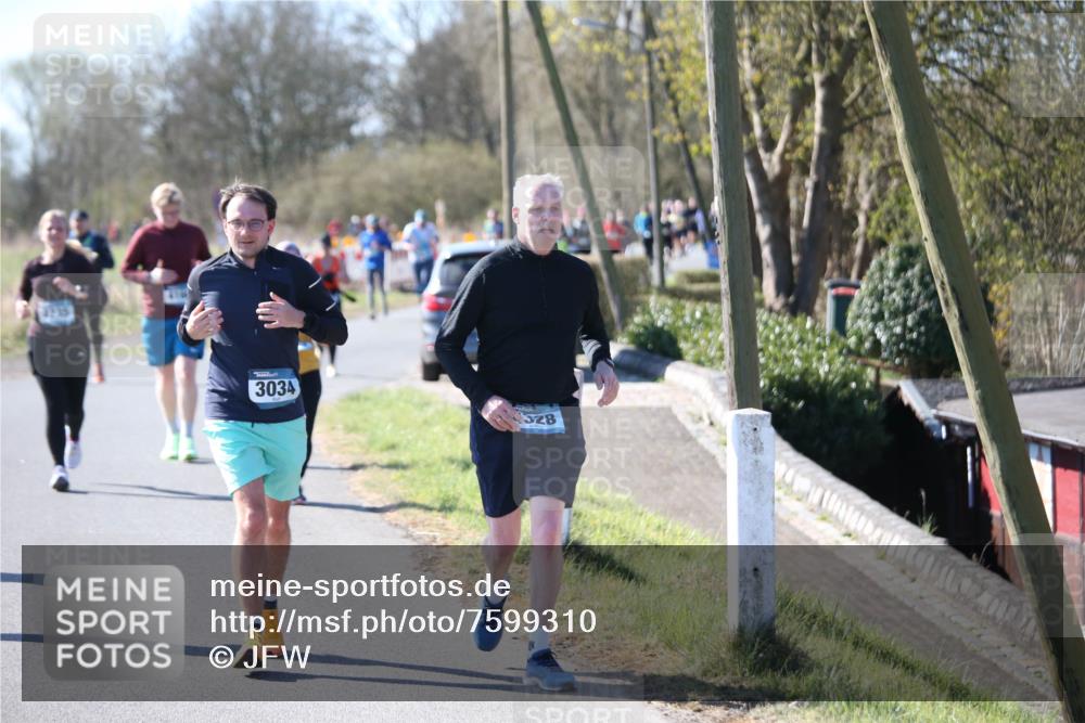 06.04.2025 - 44. Internationalen Wilhelmsburger Insellauf Jannik Wohlers http://msf.ph/oto/7599310 06.04.2025 10:40:10 Laufen 3034, 328 meine-sportfotos.de