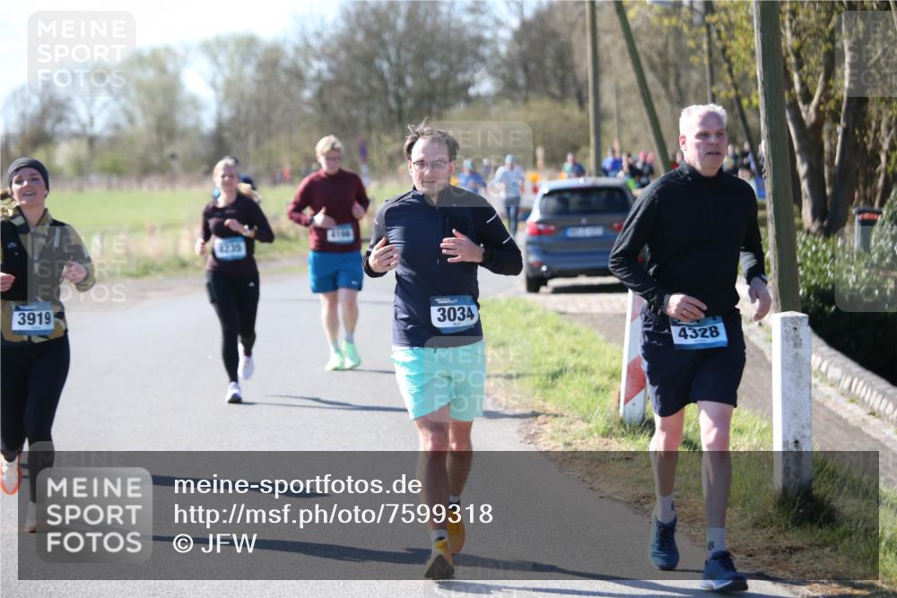 06.04.2025 - 44. Internationalen Wilhelmsburger Insellauf Jannik Wohlers http://msf.ph/oto/7599318 06.04.2025 10:40:10 Laufen 3919, 4235, 3034, 4328 meine-sportfotos.de