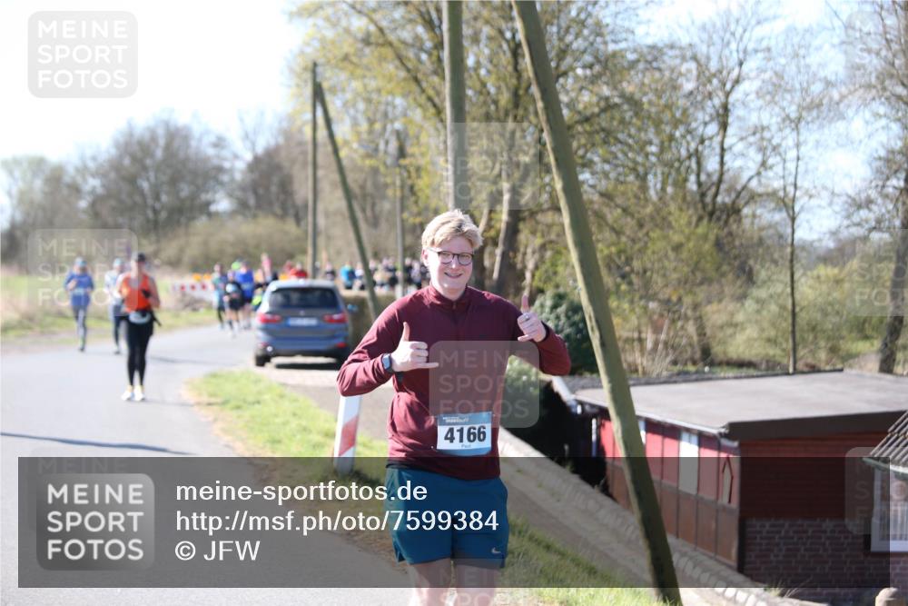 06.04.2025 - 44. Internationalen Wilhelmsburger Insellauf Jannik Wohlers http://msf.ph/oto/7599384 06.04.2025 10:40:16 Laufen 4166 meine-sportfotos.de