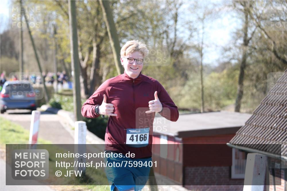 06.04.2025 - 44. Internationalen Wilhelmsburger Insellauf Jannik Wohlers http://msf.ph/oto/7599401 06.04.2025 10:40:17 Laufen 4166 meine-sportfotos.de