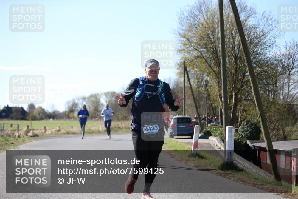 06.04.2025 - 44. Internationalen Wilhelmsburger Insellauf Jannik Wohlers http://msf.ph/oto/7599425 06.04.2025 10:40:22 Laufen 4433 meine-sportfotos.de