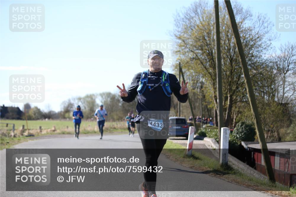 06.04.2025 - 44. Internationalen Wilhelmsburger Insellauf Jannik Wohlers http://msf.ph/oto/7599432 06.04.2025 10:40:22 Laufen 4433 meine-sportfotos.de