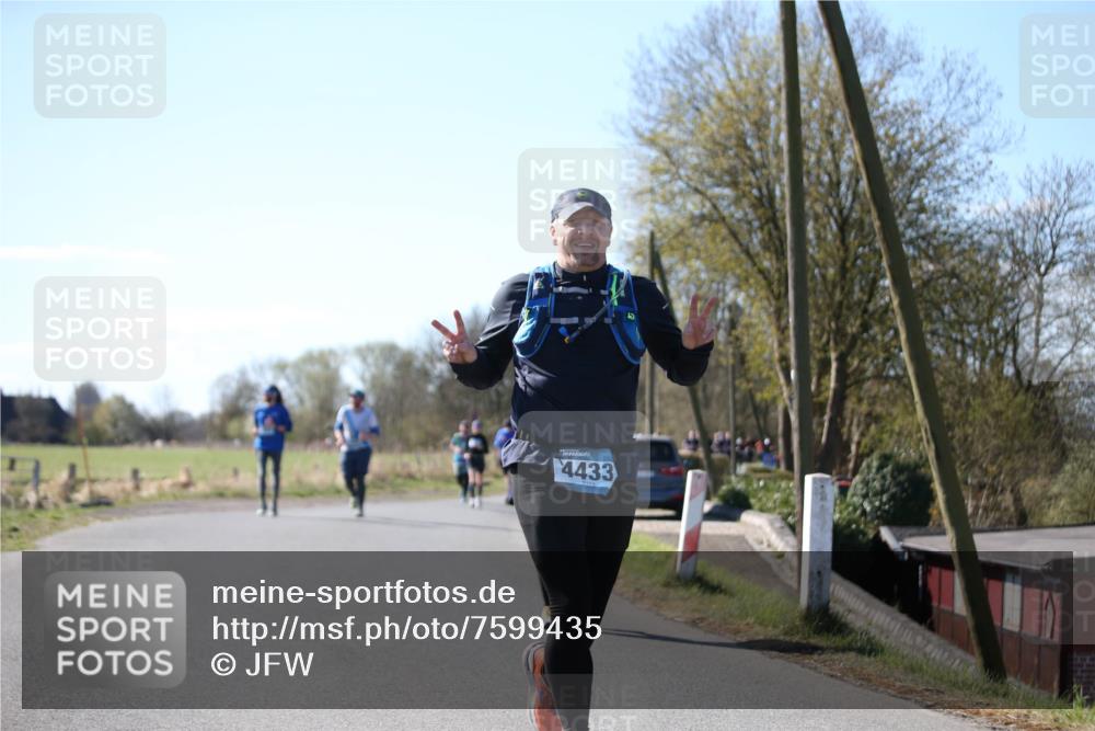 06.04.2025 - 44. Internationalen Wilhelmsburger Insellauf Jannik Wohlers http://msf.ph/oto/7599435 06.04.2025 10:40:22 Laufen 4433 meine-sportfotos.de