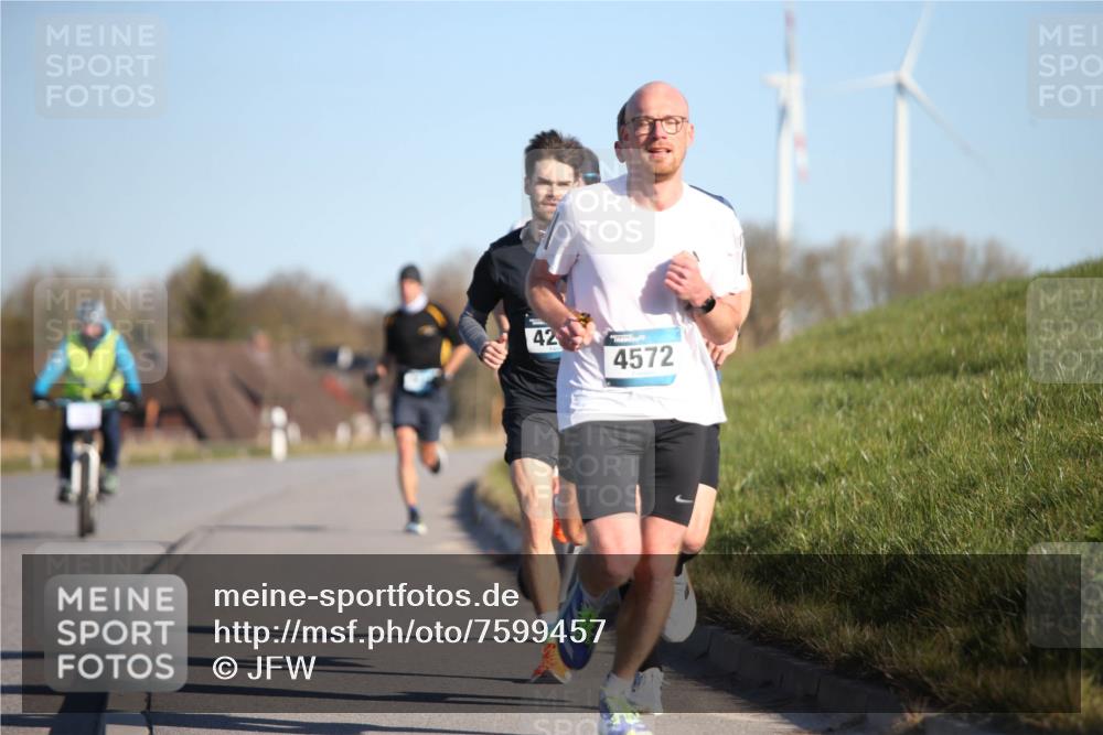 06.04.2025 - 44. Internationalen Wilhelmsburger Insellauf Jannik Wohlers http://msf.ph/oto/7599457 06.04.2025 09:18:25 Laufen 42, 4572 meine-sportfotos.de