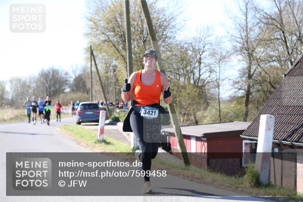 06.04.2025 - 44. Internationalen Wilhelmsburger Insellauf Jannik Wohlers http://msf.ph/oto/7599458 06.04.2025 10:40:24 Laufen 3421 meine-sportfotos.de