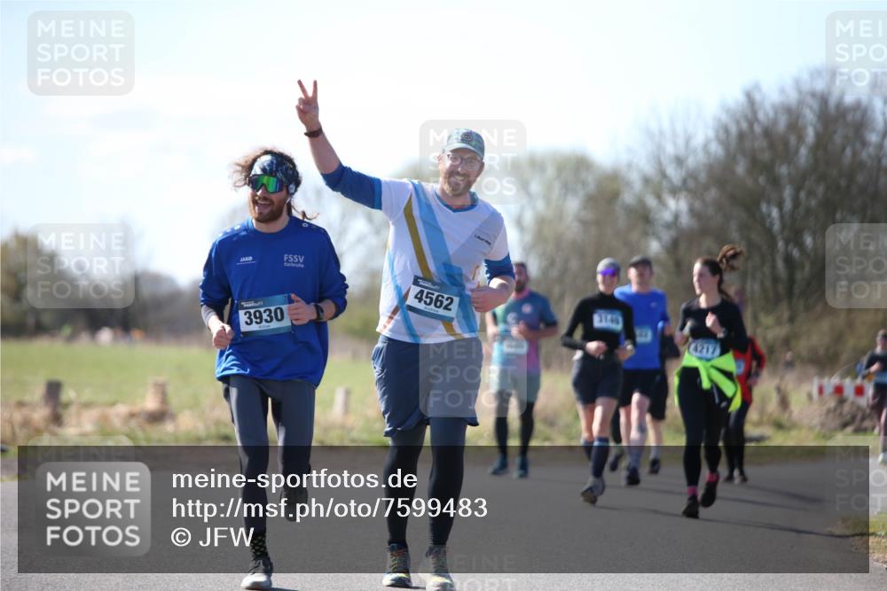 06.04.2025 - 44. Internationalen Wilhelmsburger Insellauf Jannik Wohlers http://msf.ph/oto/7599483 06.04.2025 10:40:26 Laufen 4562, 3930, 3146 meine-sportfotos.de