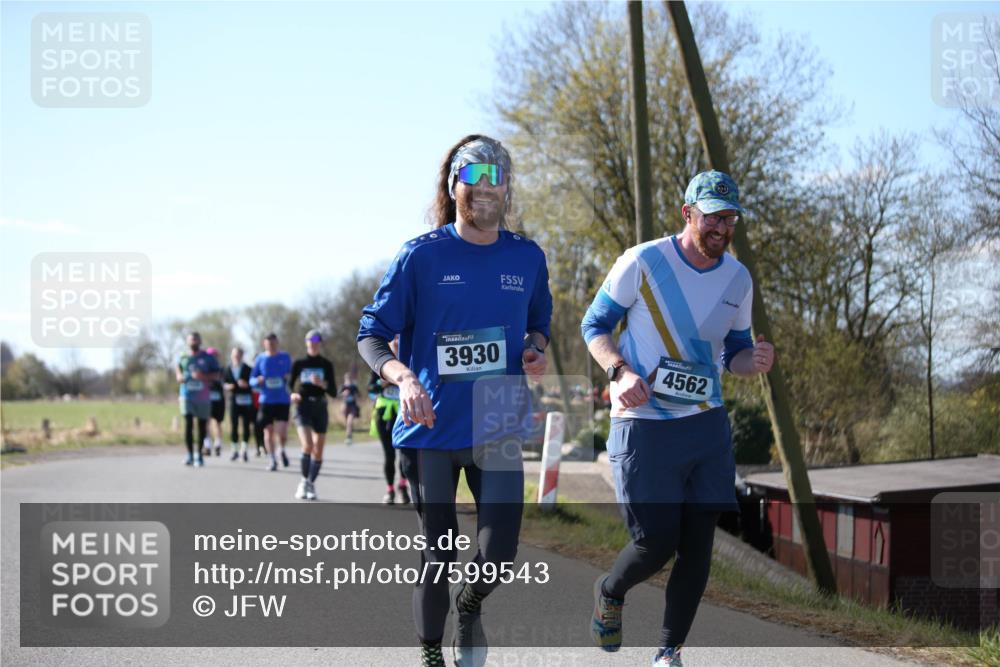 06.04.2025 - 44. Internationalen Wilhelmsburger Insellauf Jannik Wohlers http://msf.ph/oto/7599543 06.04.2025 10:40:30 Laufen 3930, 4562 meine-sportfotos.de