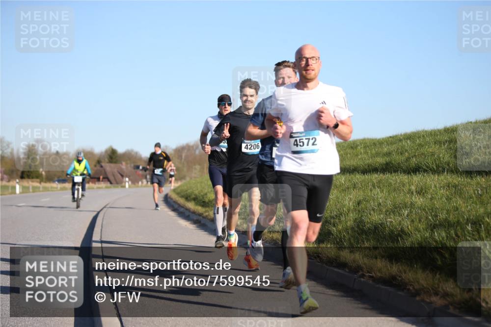 06.04.2025 - 44. Internationalen Wilhelmsburger Insellauf Jannik Wohlers http://msf.ph/oto/7599545 06.04.2025 09:18:27 Laufen 4206, 4572 meine-sportfotos.de