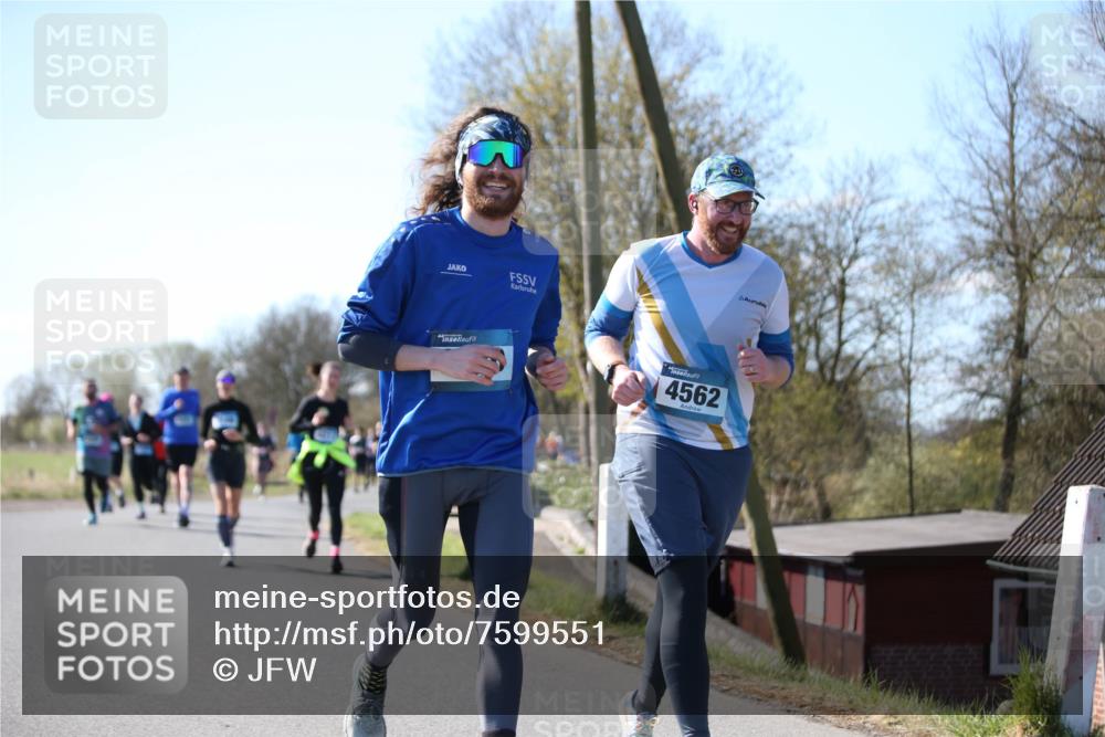 06.04.2025 - 44. Internationalen Wilhelmsburger Insellauf Jannik Wohlers http://msf.ph/oto/7599551 06.04.2025 10:40:30 Laufen 4562 meine-sportfotos.de
