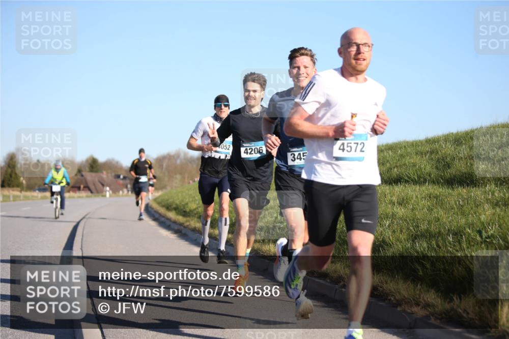 06.04.2025 - 44. Internationalen Wilhelmsburger Insellauf Jannik Wohlers http://msf.ph/oto/7599586 06.04.2025 09:18:27 Laufen 052, 4206, 345, 4572 meine-sportfotos.de