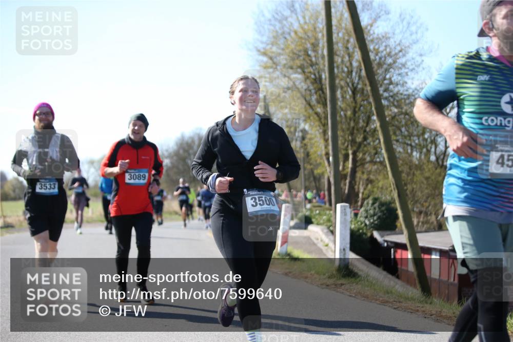 06.04.2025 - 44. Internationalen Wilhelmsburger Insellauf Jannik Wohlers http://msf.ph/oto/7599640 06.04.2025 10:40:39 Laufen 3533, 3089, 3500, 45 meine-sportfotos.de