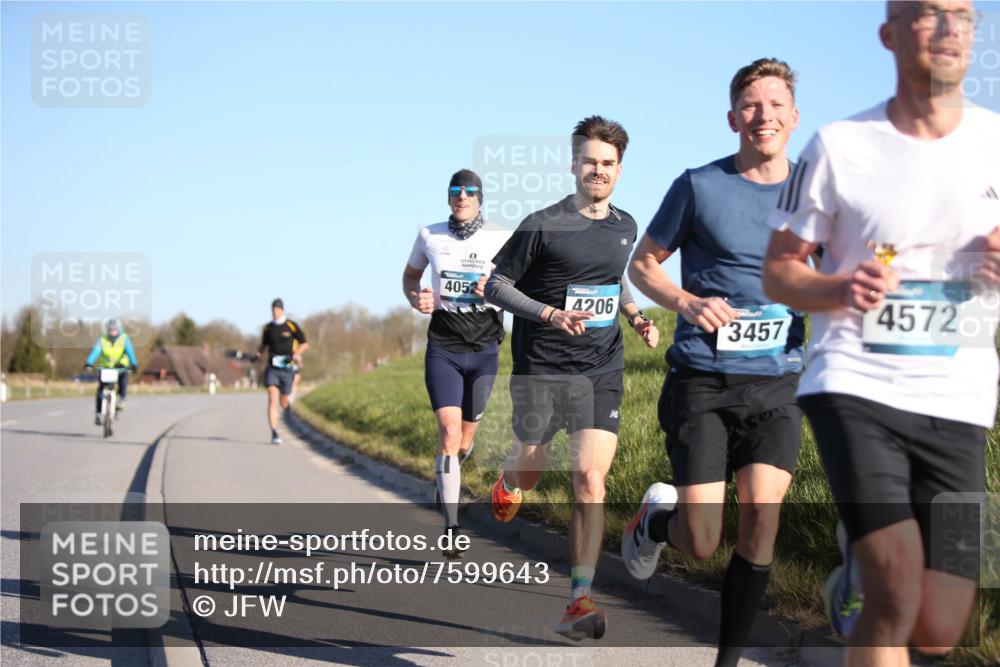06.04.2025 - 44. Internationalen Wilhelmsburger Insellauf Jannik Wohlers http://msf.ph/oto/7599643 06.04.2025 09:18:27 Laufen 0, 4052, 4206, 4572, 3457 meine-sportfotos.de