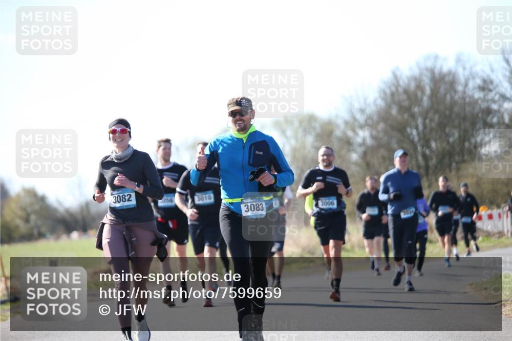 06.04.2025 - 44. Internationalen Wilhelmsburger Insellauf Jannik Wohlers http://msf.ph/oto/7599659 06.04.2025 10:40:43 Laufen 3082, 056, 3010, 3083, 3006, 3026 meine-sportfotos.de
