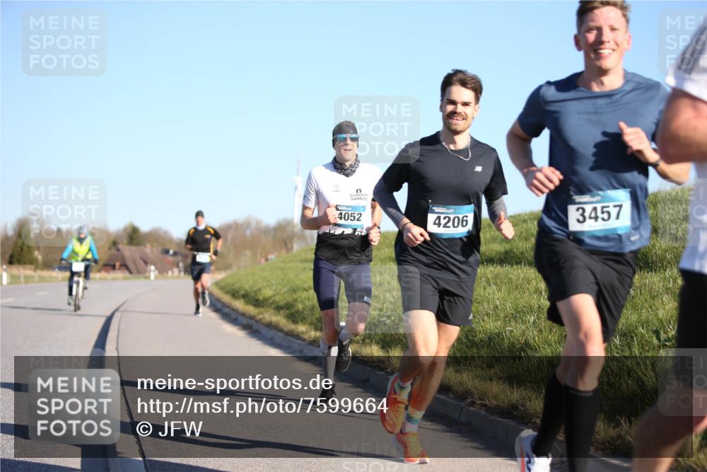 06.04.2025 - 44. Internationalen Wilhelmsburger Insellauf Jannik Wohlers http://msf.ph/oto/7599664 06.04.2025 09:18:28 Laufen 4052, 4206, 3457 meine-sportfotos.de
