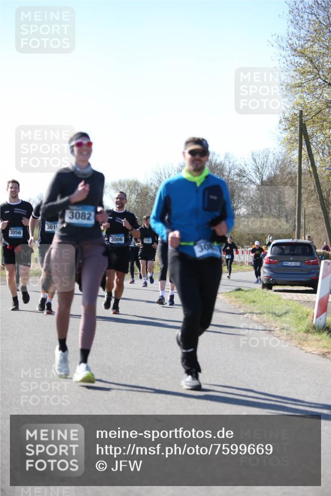 06.04.2025 - 44. Internationalen Wilhelmsburger Insellauf Jannik Wohlers http://msf.ph/oto/7599669 06.04.2025 10:40:45 Laufen 3056, 301, 3082, 3006, 5101, 308, 4321 meine-sportfotos.de