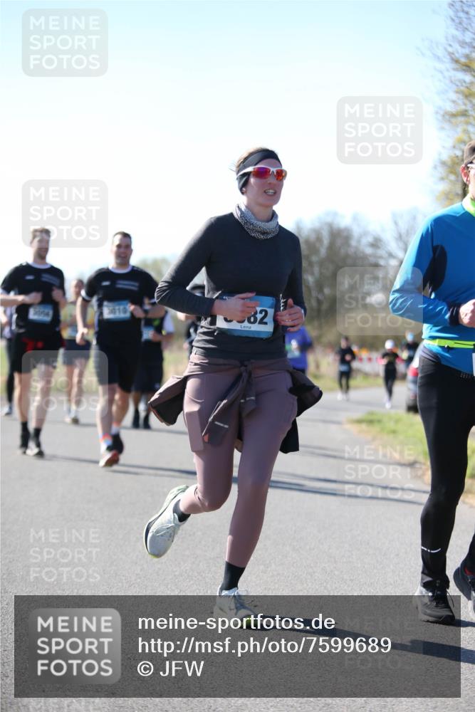 06.04.2025 - 44. Internationalen Wilhelmsburger Insellauf Jannik Wohlers http://msf.ph/oto/7599689 06.04.2025 10:40:46 Laufen 82 meine-sportfotos.de