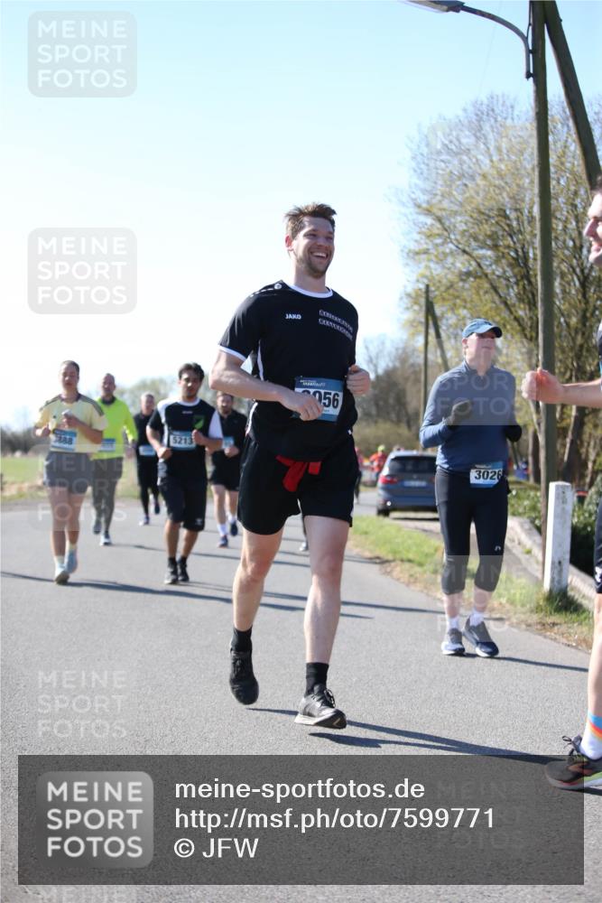06.04.2025 - 44. Internationalen Wilhelmsburger Insellauf Jannik Wohlers http://msf.ph/oto/7599771 06.04.2025 10:40:50 Laufen 3888, 5213, 56, 3026 meine-sportfotos.de