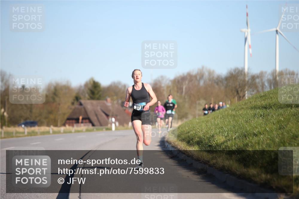 06.04.2025 - 44. Internationalen Wilhelmsburger Insellauf Jannik Wohlers http://msf.ph/oto/7599833 06.04.2025 09:18:39 Laufen 377 meine-sportfotos.de