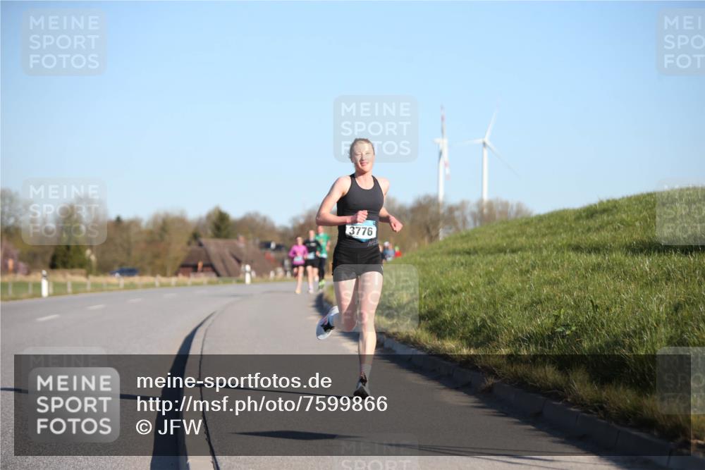 06.04.2025 - 44. Internationalen Wilhelmsburger Insellauf Jannik Wohlers http://msf.ph/oto/7599866 06.04.2025 09:18:41 Laufen 3776 meine-sportfotos.de