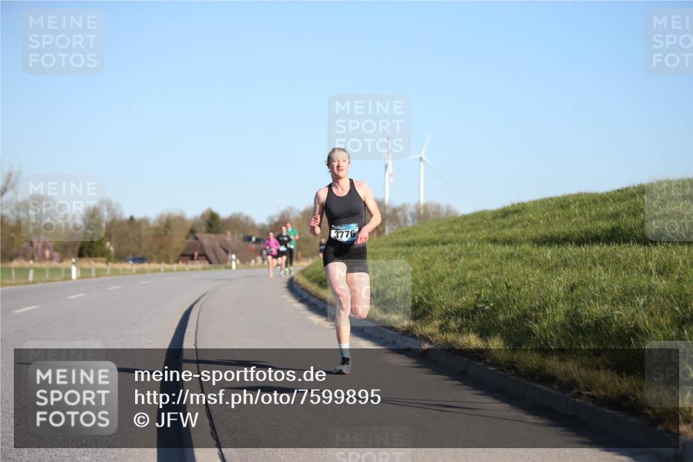 06.04.2025 - 44. Internationalen Wilhelmsburger Insellauf Jannik Wohlers http://msf.ph/oto/7599895 06.04.2025 09:18:42 Laufen 3776 meine-sportfotos.de