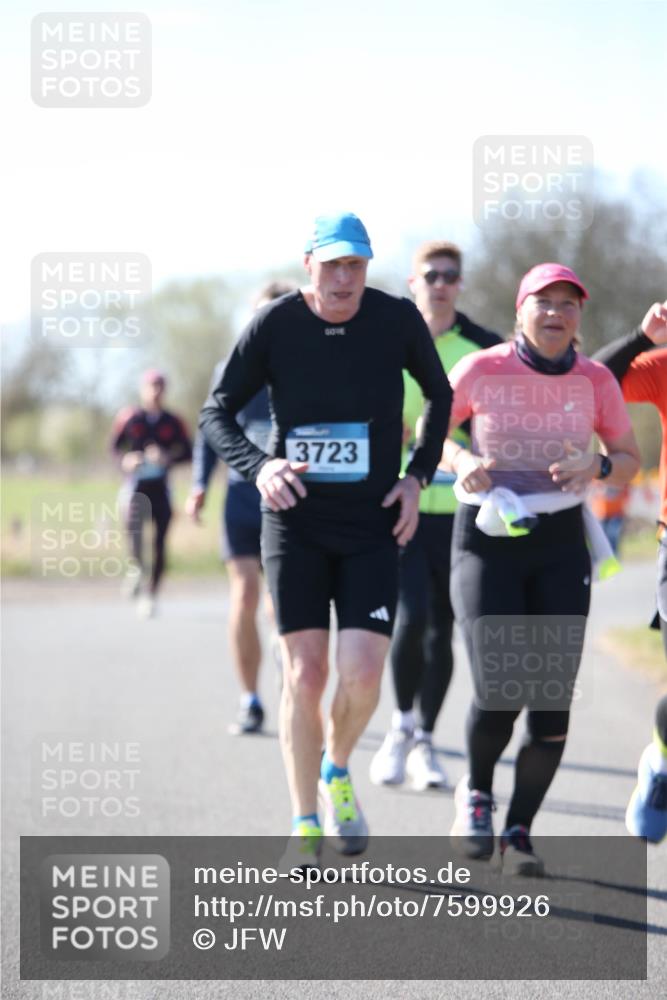 06.04.2025 - 44. Internationalen Wilhelmsburger Insellauf Jannik Wohlers http://msf.ph/oto/7599926 06.04.2025 10:41:06 Laufen 3723 meine-sportfotos.de