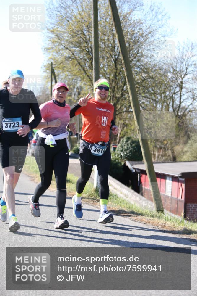 06.04.2025 - 44. Internationalen Wilhelmsburger Insellauf Jannik Wohlers http://msf.ph/oto/7599941 06.04.2025 10:41:07 Laufen 3723, 3816 meine-sportfotos.de