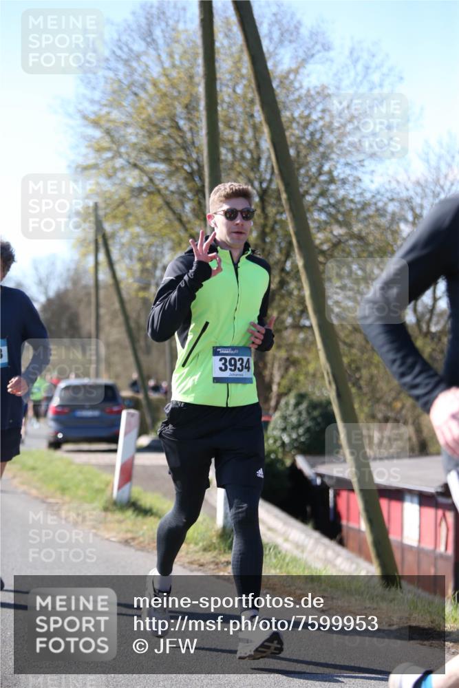 06.04.2025 - 44. Internationalen Wilhelmsburger Insellauf Jannik Wohlers http://msf.ph/oto/7599953 06.04.2025 10:41:09 Laufen 3934 meine-sportfotos.de
