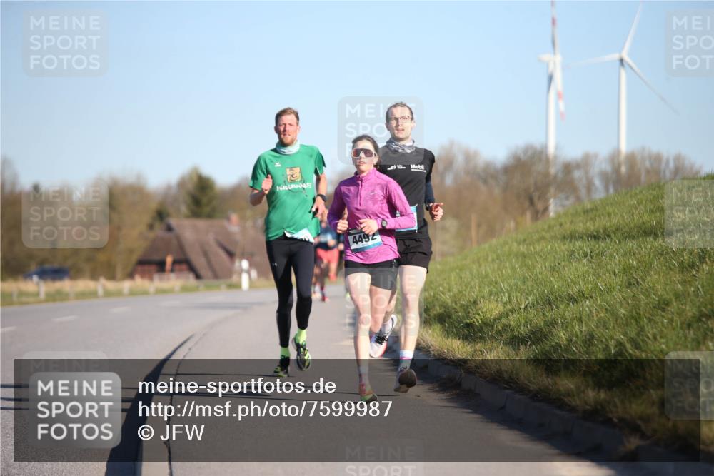 06.04.2025 - 44. Internationalen Wilhelmsburger Insellauf Jannik Wohlers http://msf.ph/oto/7599987 06.04.2025 09:18:51 Laufen 4492 meine-sportfotos.de
