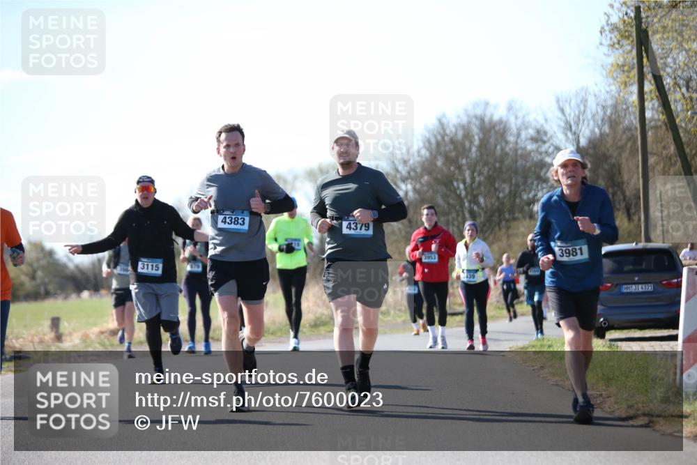 06.04.2025 - 44. Internationalen Wilhelmsburger Insellauf Jannik Wohlers http://msf.ph/oto/7600023 06.04.2025 10:41:22 Laufen 3115, 4383, 4379, 3953, 439, 3981, 31, 4321 meine-sportfotos.de