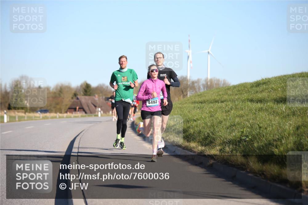 06.04.2025 - 44. Internationalen Wilhelmsburger Insellauf Jannik Wohlers http://msf.ph/oto/7600036 06.04.2025 09:18:52 Laufen 4492 meine-sportfotos.de