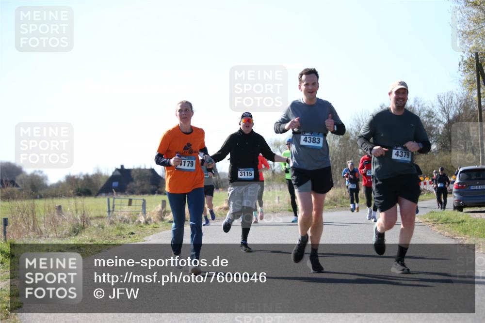 06.04.2025 - 44. Internationalen Wilhelmsburger Insellauf Jannik Wohlers http://msf.ph/oto/7600046 06.04.2025 10:41:24 Laufen 179, 80, 3115, 4383, 4379, 31, 4323 meine-sportfotos.de