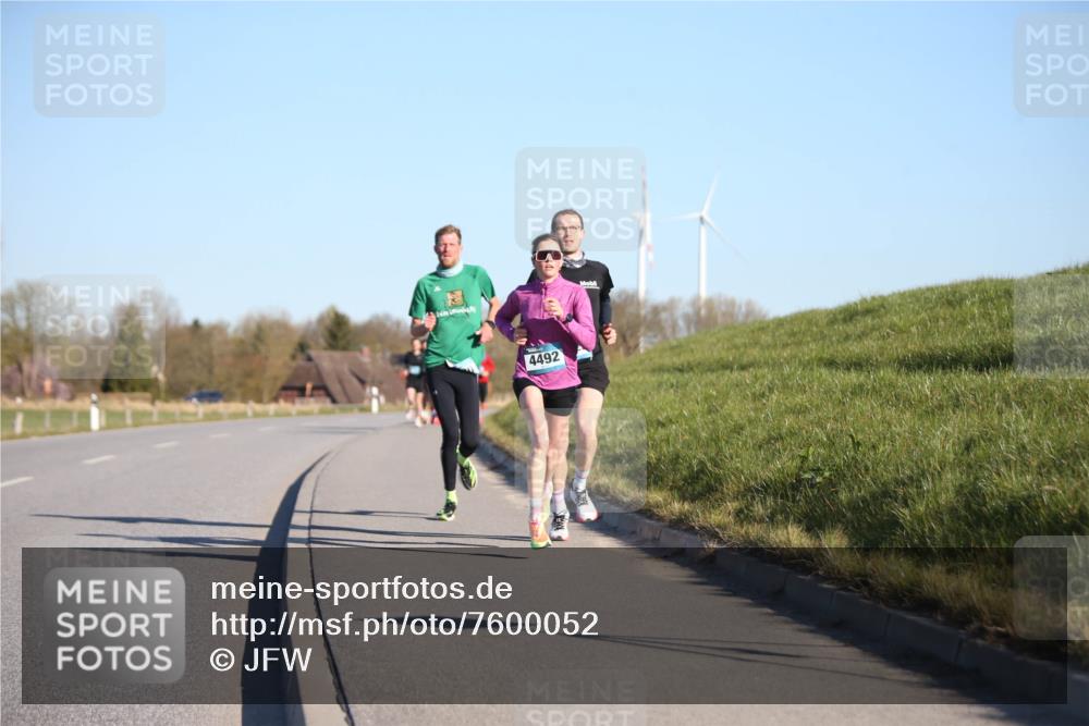 06.04.2025 - 44. Internationalen Wilhelmsburger Insellauf Jannik Wohlers http://msf.ph/oto/7600052 06.04.2025 09:18:52 Laufen 13, 4492 meine-sportfotos.de