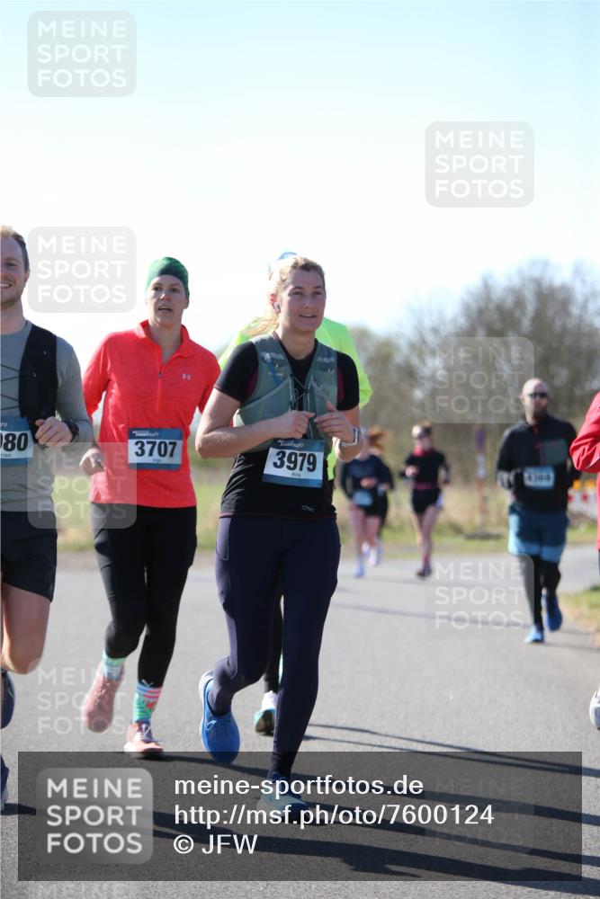 06.04.2025 - 44. Internationalen Wilhelmsburger Insellauf Jannik Wohlers http://msf.ph/oto/7600124 06.04.2025 10:41:30 Laufen 3, 80, 3707, 3979 meine-sportfotos.de