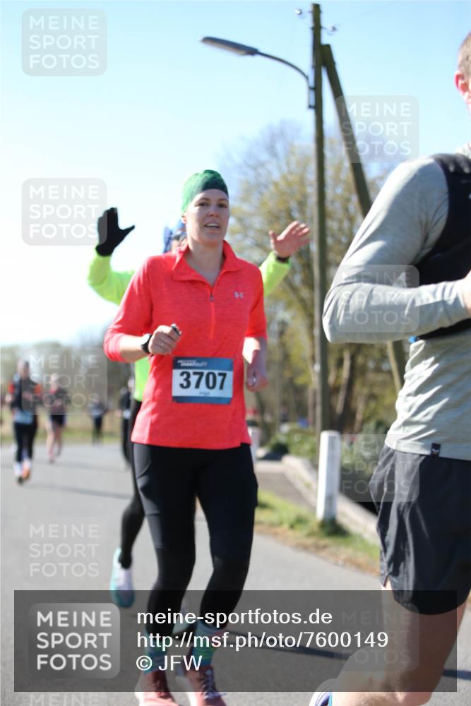 06.04.2025 - 44. Internationalen Wilhelmsburger Insellauf Jannik Wohlers http://msf.ph/oto/7600149 06.04.2025 10:41:33 Laufen 3707 meine-sportfotos.de