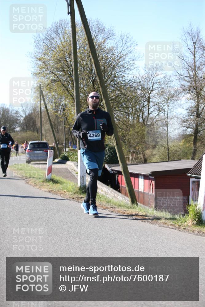 06.04.2025 - 44. Internationalen Wilhelmsburger Insellauf Jannik Wohlers http://msf.ph/oto/7600187 06.04.2025 10:41:35 Laufen 4369 meine-sportfotos.de