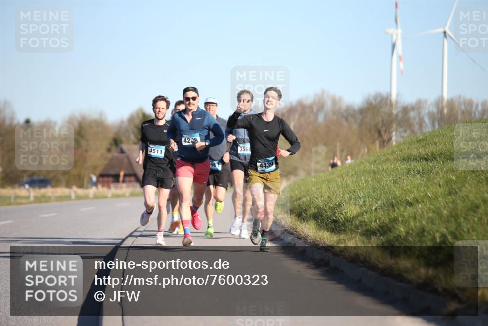 06.04.2025 - 44. Internationalen Wilhelmsburger Insellauf Jannik Wohlers http://msf.ph/oto/7600323 06.04.2025 09:18:59 Laufen 4511, 420, 961, 3566, 4439 meine-sportfotos.de