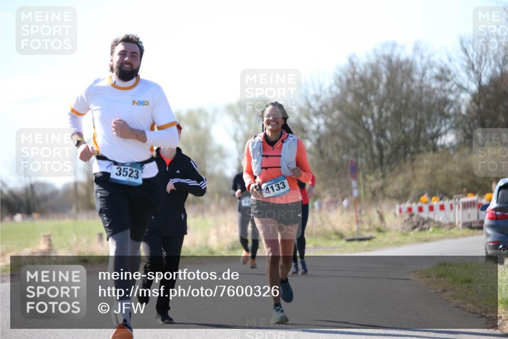 06.04.2025 - 44. Internationalen Wilhelmsburger Insellauf Jannik Wohlers http://msf.ph/oto/7600326 06.04.2025 10:41:51 Laufen 3523, 4133 meine-sportfotos.de