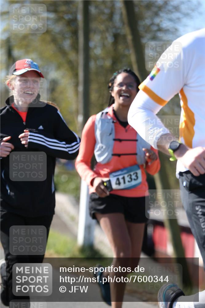 06.04.2025 - 44. Internationalen Wilhelmsburger Insellauf Jannik Wohlers http://msf.ph/oto/7600344 06.04.2025 10:41:55 Laufen 4133 meine-sportfotos.de