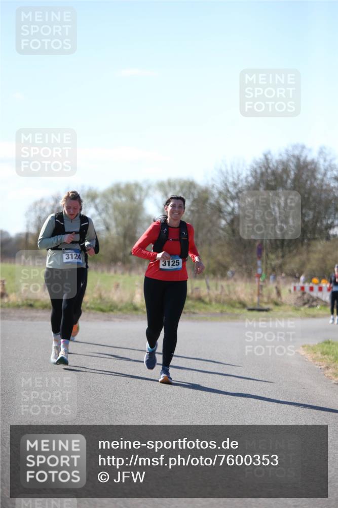 06.04.2025 - 44. Internationalen Wilhelmsburger Insellauf Jannik Wohlers http://msf.ph/oto/7600353 06.04.2025 10:41:56 Laufen 3124, 3125 meine-sportfotos.de