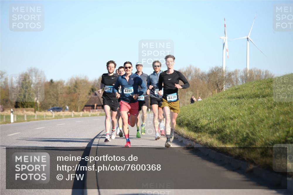 06.04.2025 - 44. Internationalen Wilhelmsburger Insellauf Jannik Wohlers http://msf.ph/oto/7600368 06.04.2025 09:19:00 Laufen 4511, 3, 4285, 961, 4439 meine-sportfotos.de