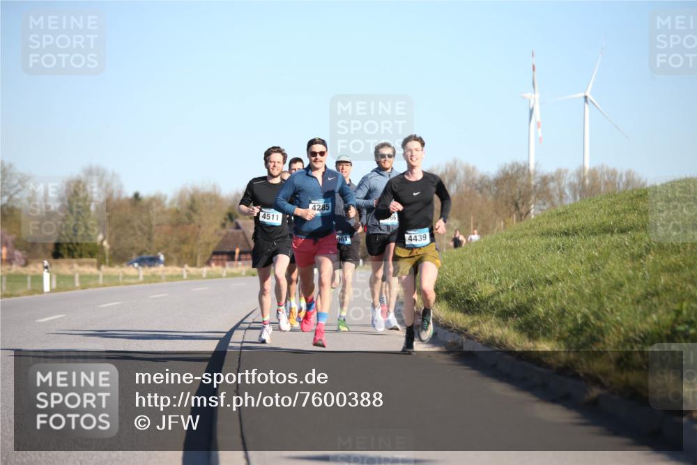 06.04.2025 - 44. Internationalen Wilhelmsburger Insellauf Jannik Wohlers http://msf.ph/oto/7600388 06.04.2025 09:19:01 Laufen 4511, 4285, 961, 4439 meine-sportfotos.de