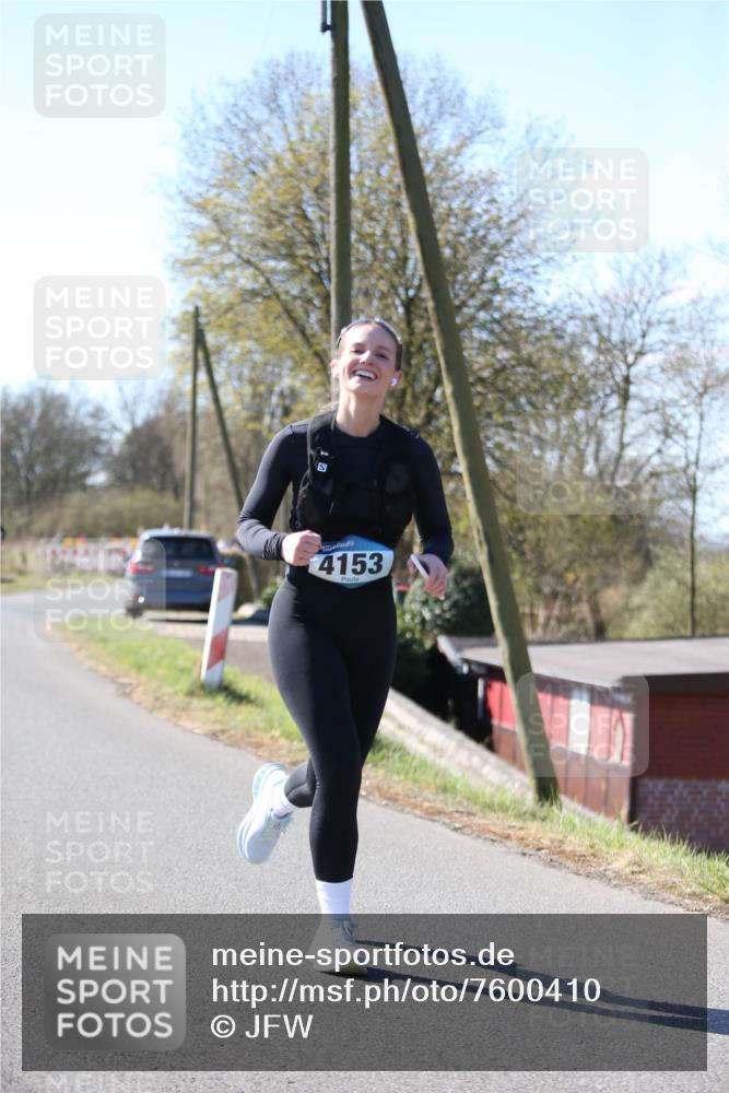 06.04.2025 - 44. Internationalen Wilhelmsburger Insellauf Jannik Wohlers http://msf.ph/oto/7600410 06.04.2025 10:42:02 Laufen 4153 meine-sportfotos.de