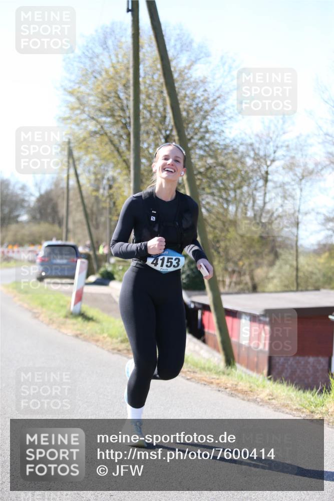 06.04.2025 - 44. Internationalen Wilhelmsburger Insellauf Jannik Wohlers http://msf.ph/oto/7600414 06.04.2025 10:42:02 Laufen 4153 meine-sportfotos.de