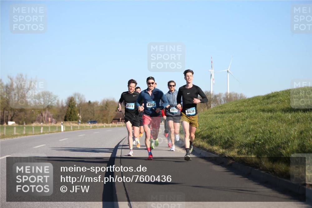 06.04.2025 - 44. Internationalen Wilhelmsburger Insellauf Jannik Wohlers http://msf.ph/oto/7600436 06.04.2025 09:19:02 Laufen 4511, 4285, 3566, 4439 meine-sportfotos.de
