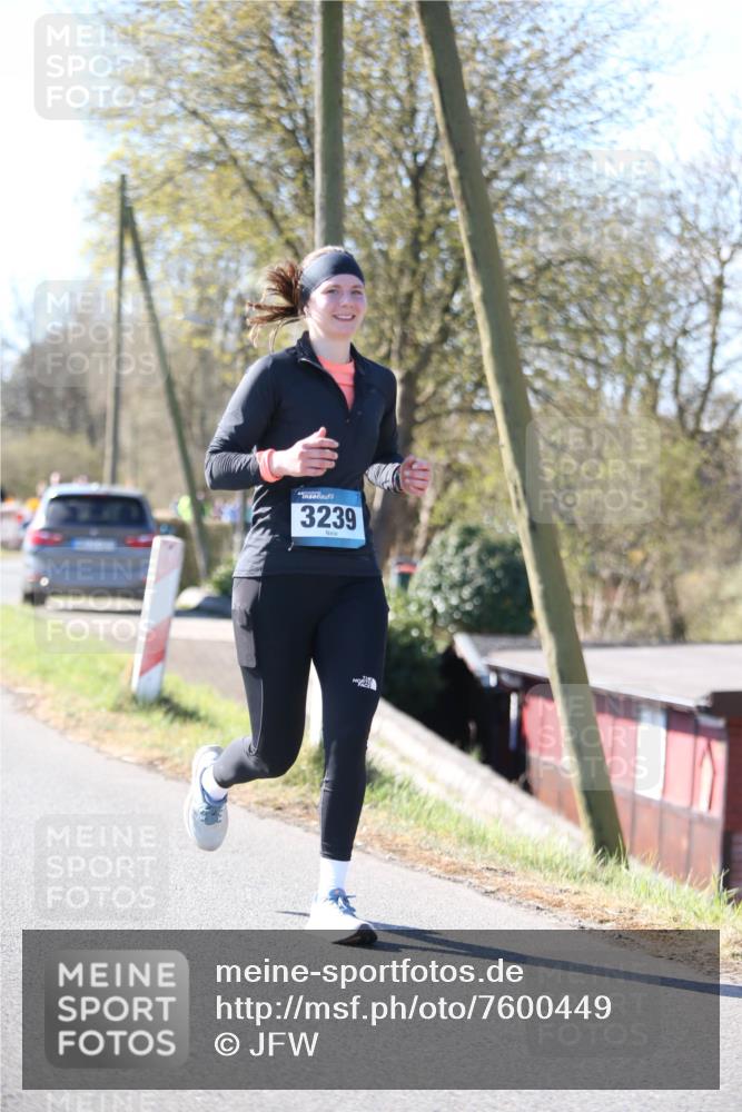 06.04.2025 - 44. Internationalen Wilhelmsburger Insellauf Jannik Wohlers http://msf.ph/oto/7600449 06.04.2025 10:42:14 Laufen 3239 meine-sportfotos.de
