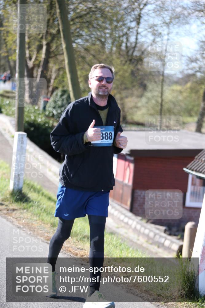 06.04.2025 - 44. Internationalen Wilhelmsburger Insellauf Jannik Wohlers http://msf.ph/oto/7600552 06.04.2025 10:42:37 Laufen 388 meine-sportfotos.de