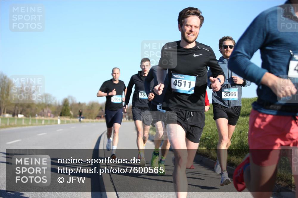 06.04.2025 - 44. Internationalen Wilhelmsburger Insellauf Jannik Wohlers http://msf.ph/oto/7600565 06.04.2025 09:19:05 Laufen 3059, 352, 3, 4511, 3566 meine-sportfotos.de
